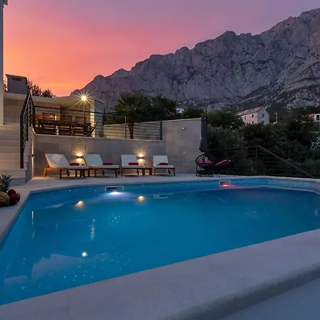 Romance * Makarska