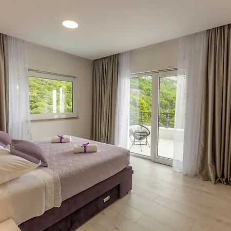 Romance Villa