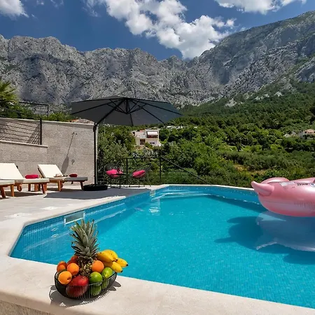 Romance Villa